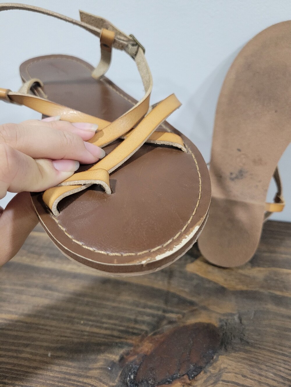 Universal Threads Sandals - Picture 3 of 3